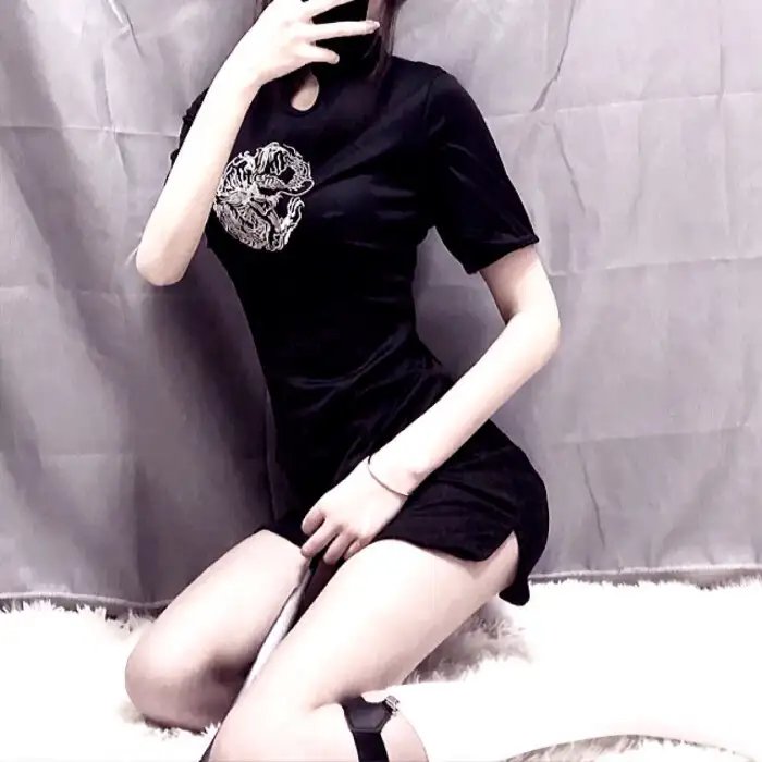 玉貌莺喉